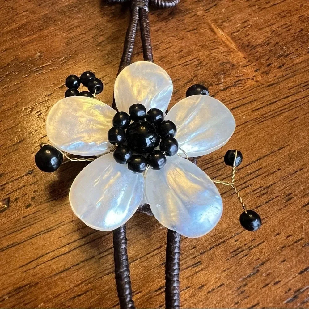 Womens BRACELET HANDCRAFTED NATURAL STONE FLOWER Mother Pearl Gift Birthday Chic